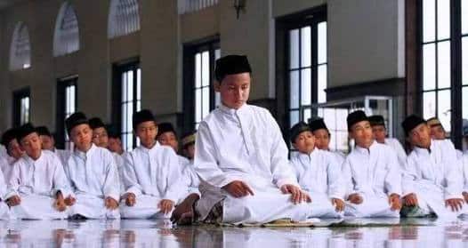 Mengungkap Keutamaan Sholat Berjamaah: Manfaat Dunia dan Akhirat